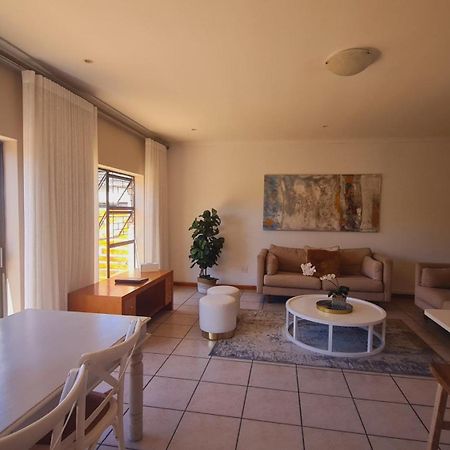 2 On Lismore Guesthouse Tokai Exterior foto